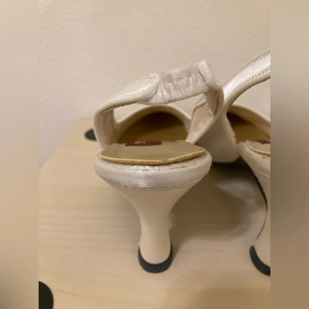 Peacocks Premier Ivory Slingback Heels - Picture 8 of 10